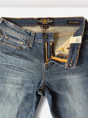 Lucky Brand Sofia Boot Jeans 8/29 Medium Wash Bootcut Y2K Denim
